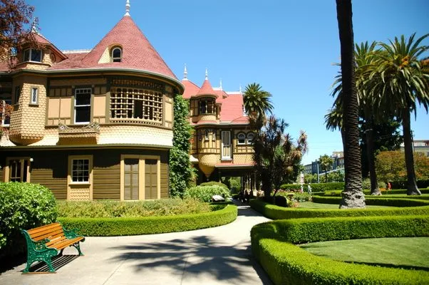 winchester mystery house
