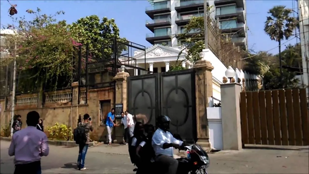 Mannat SRK House Location
