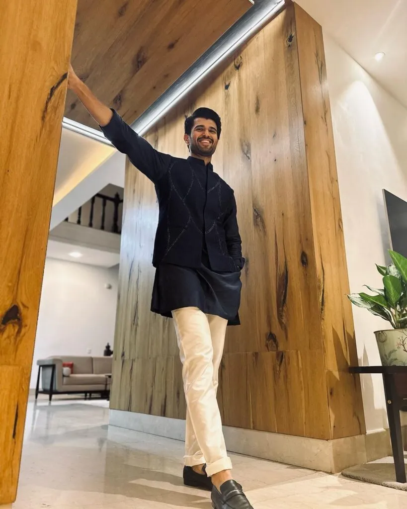 Vijay Deverakonda Net