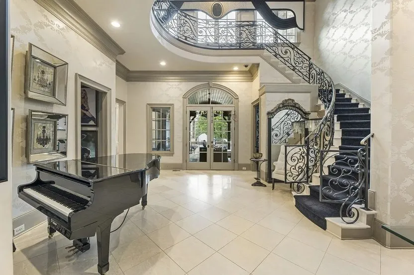 Kim Zolciak House Auction