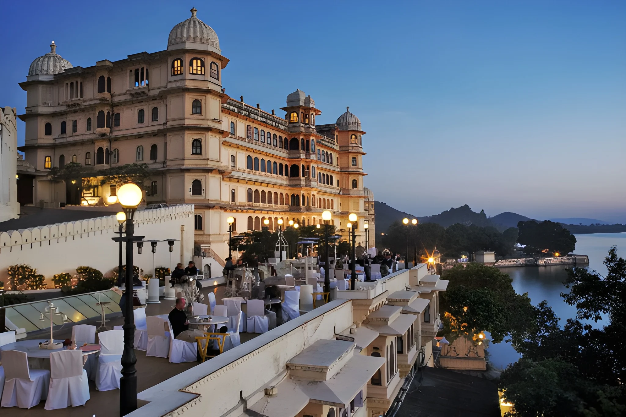 taj fateh prakash palace