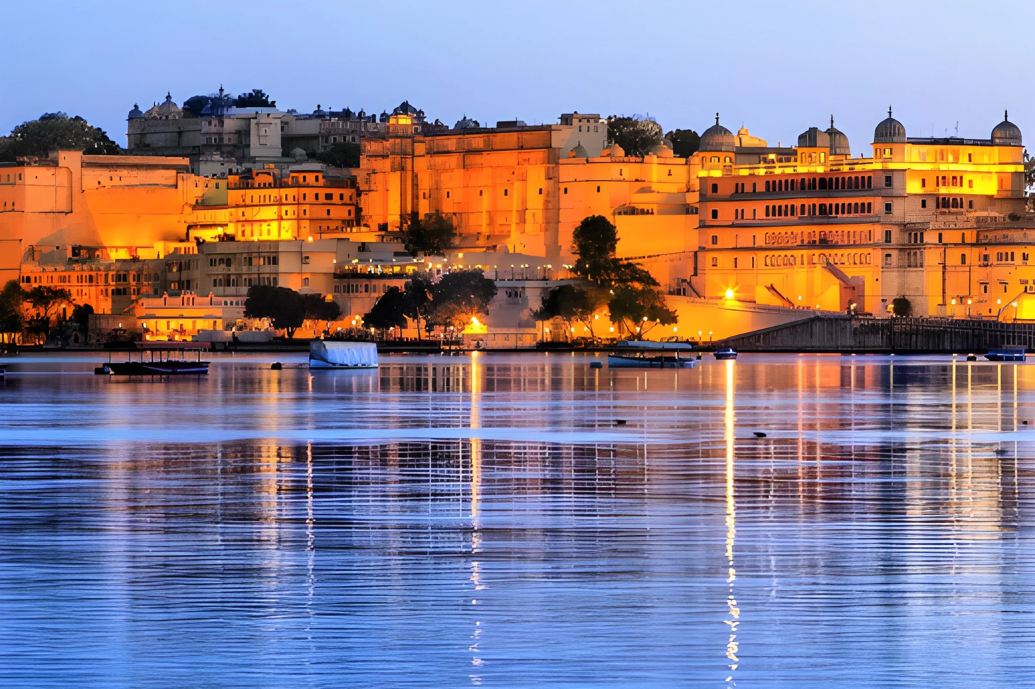 taj fateh prakash palace